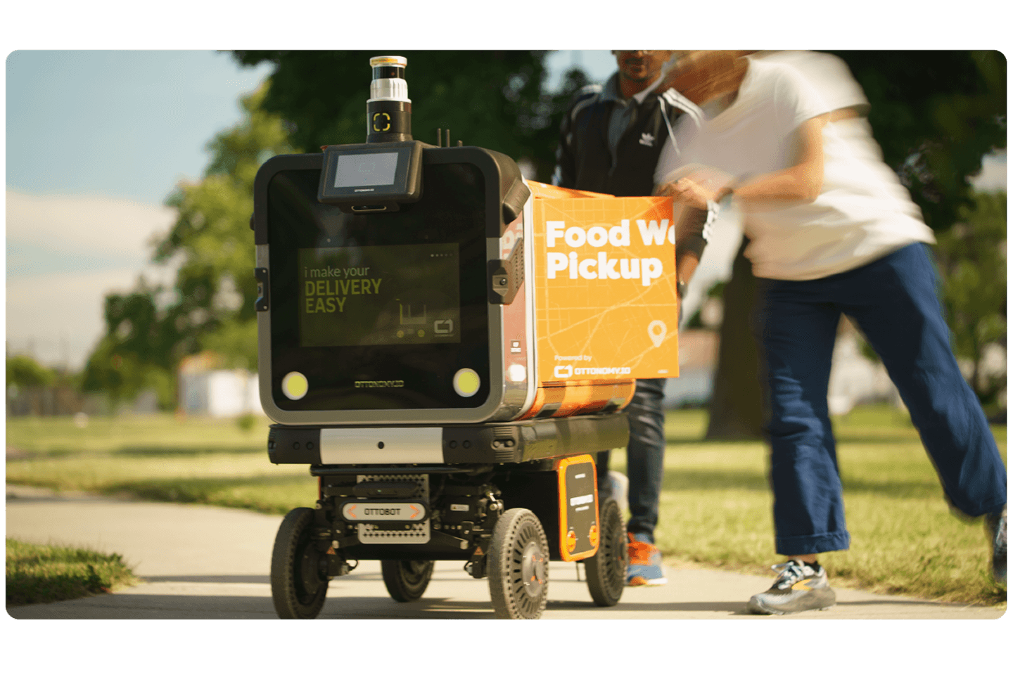 Shipping robot in action